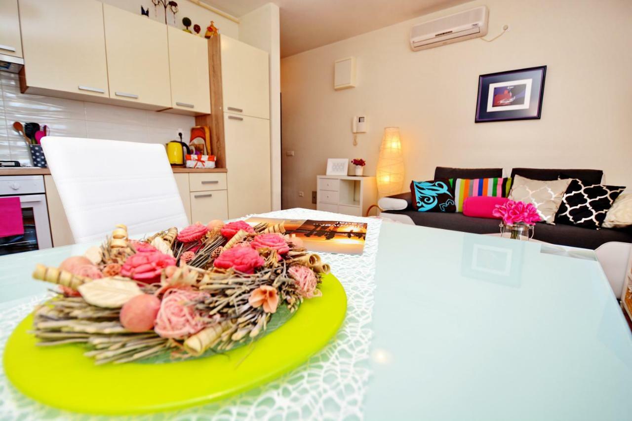 Apartment Vacation In Zadar - Mirna Exterior foto